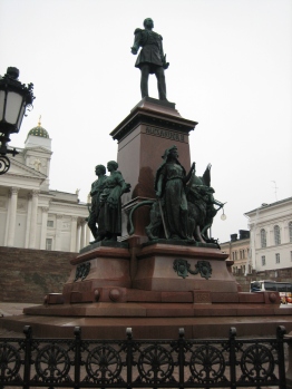 Alexander_II_(Romanov)_monument_in_Helsinki,_Finland